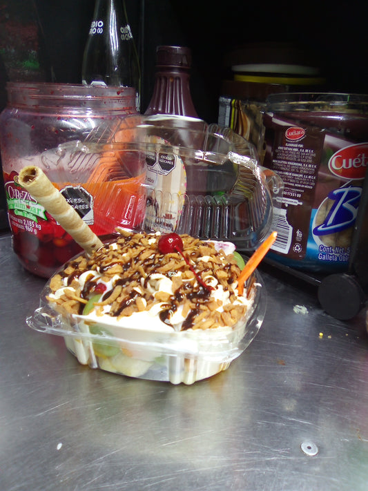 FRESAS CON CREMA CAJA