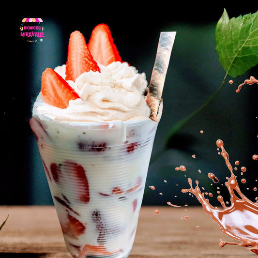 FRESAS CON CREMA CHICAS
